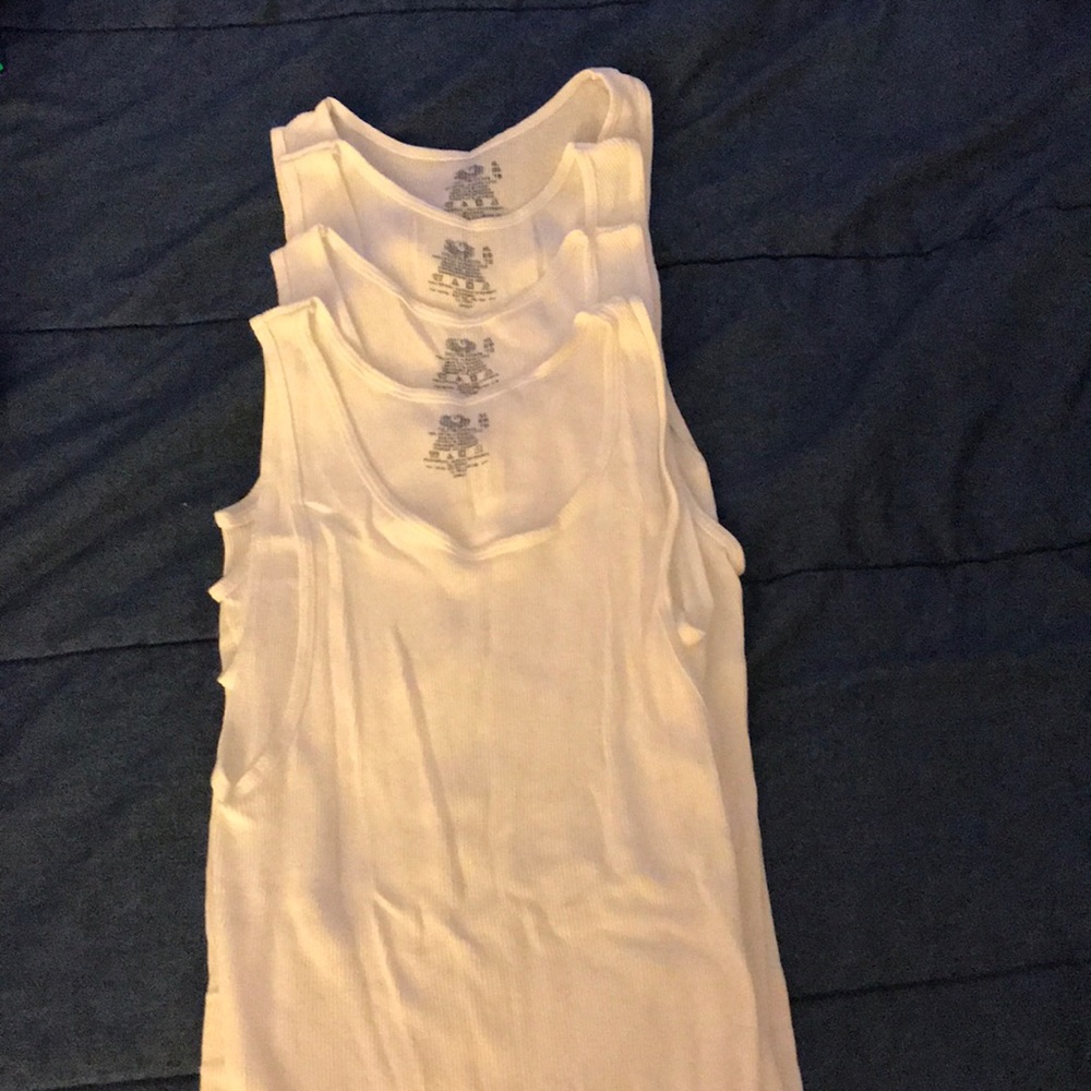 7 Fruit of the Loom A-shirts